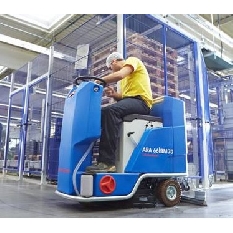 MASINI DE SPALAT, FRECAT SI ASPIRAT PARDOSELI - CU POST DE CONDUCERE